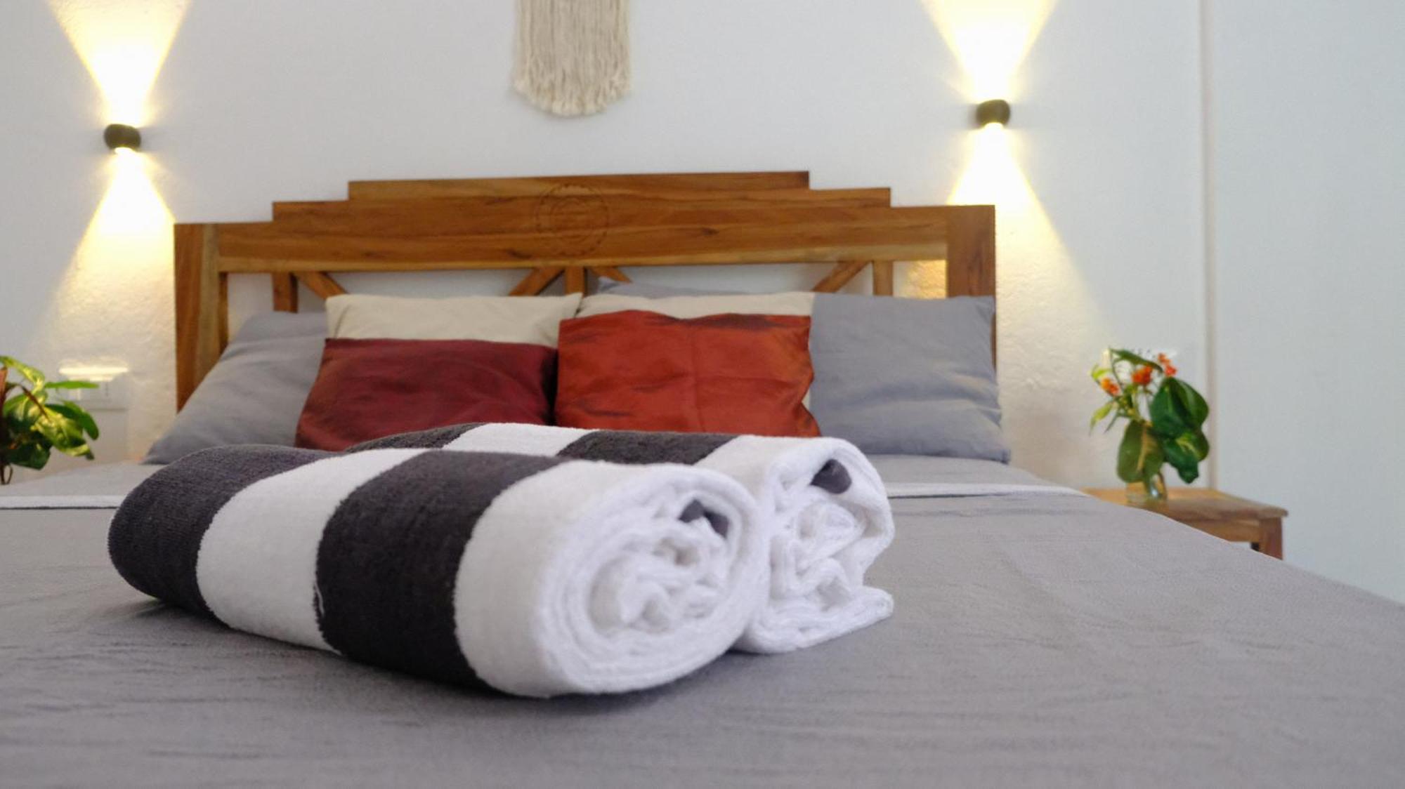 Kobe House Bed & Breakfast จัมเบียนี ภายนอก รูปภาพ