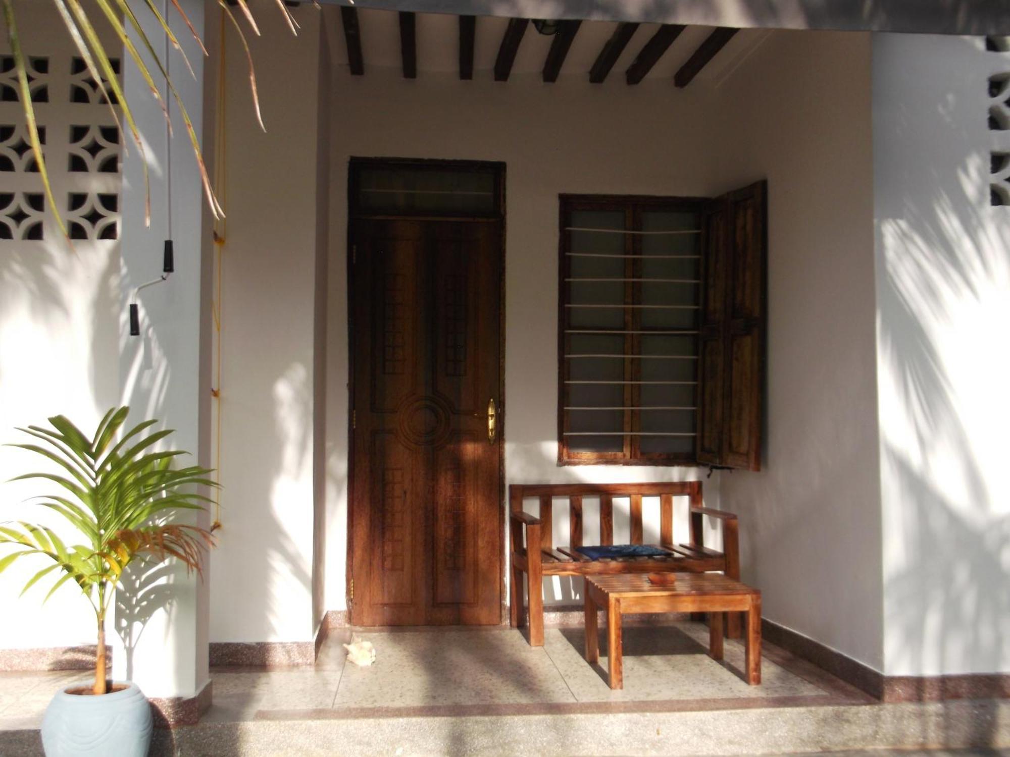 Kobe House Bed & Breakfast จัมเบียนี ห้อง รูปภาพ