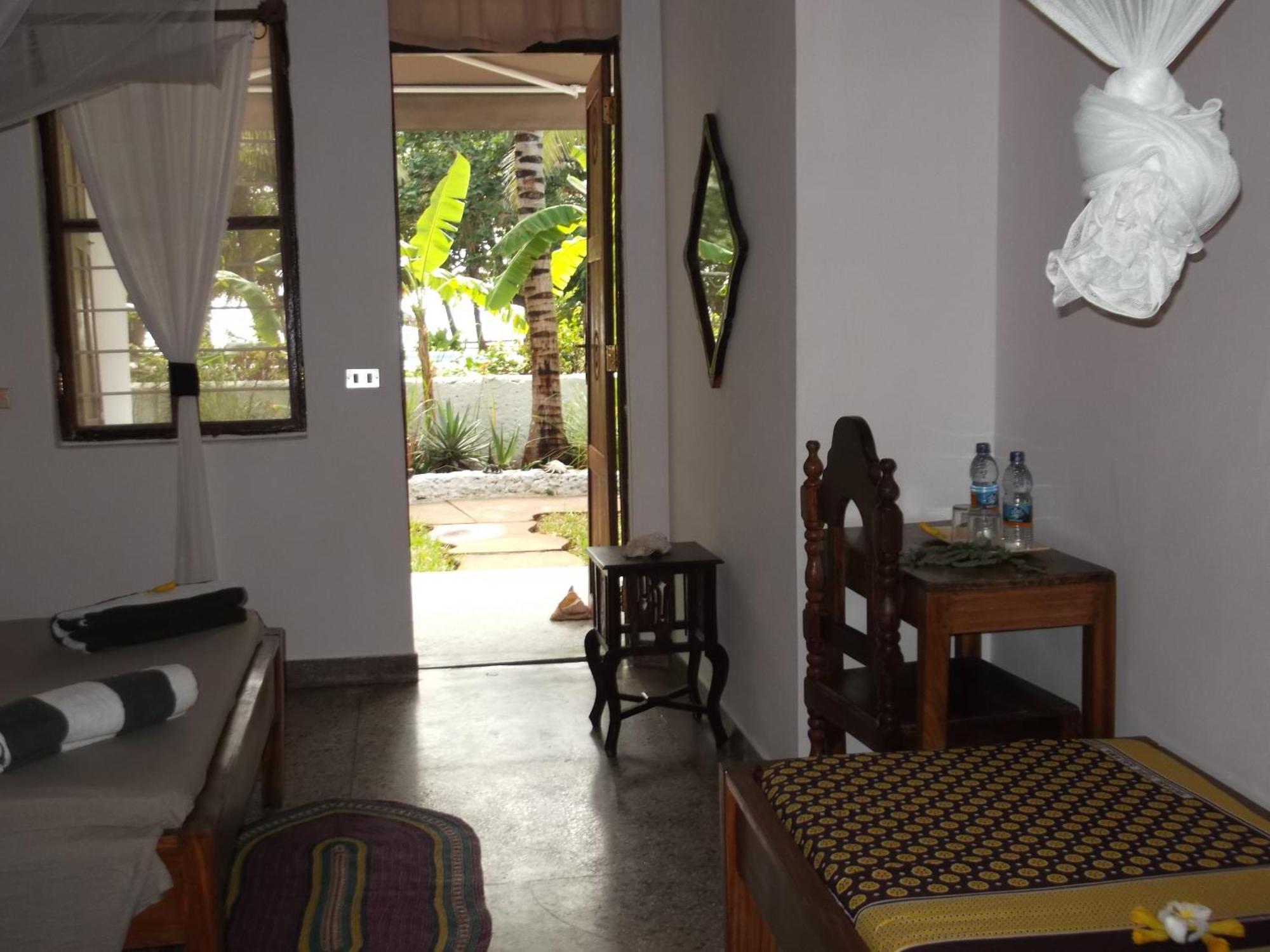 Kobe House Bed & Breakfast จัมเบียนี ห้อง รูปภาพ