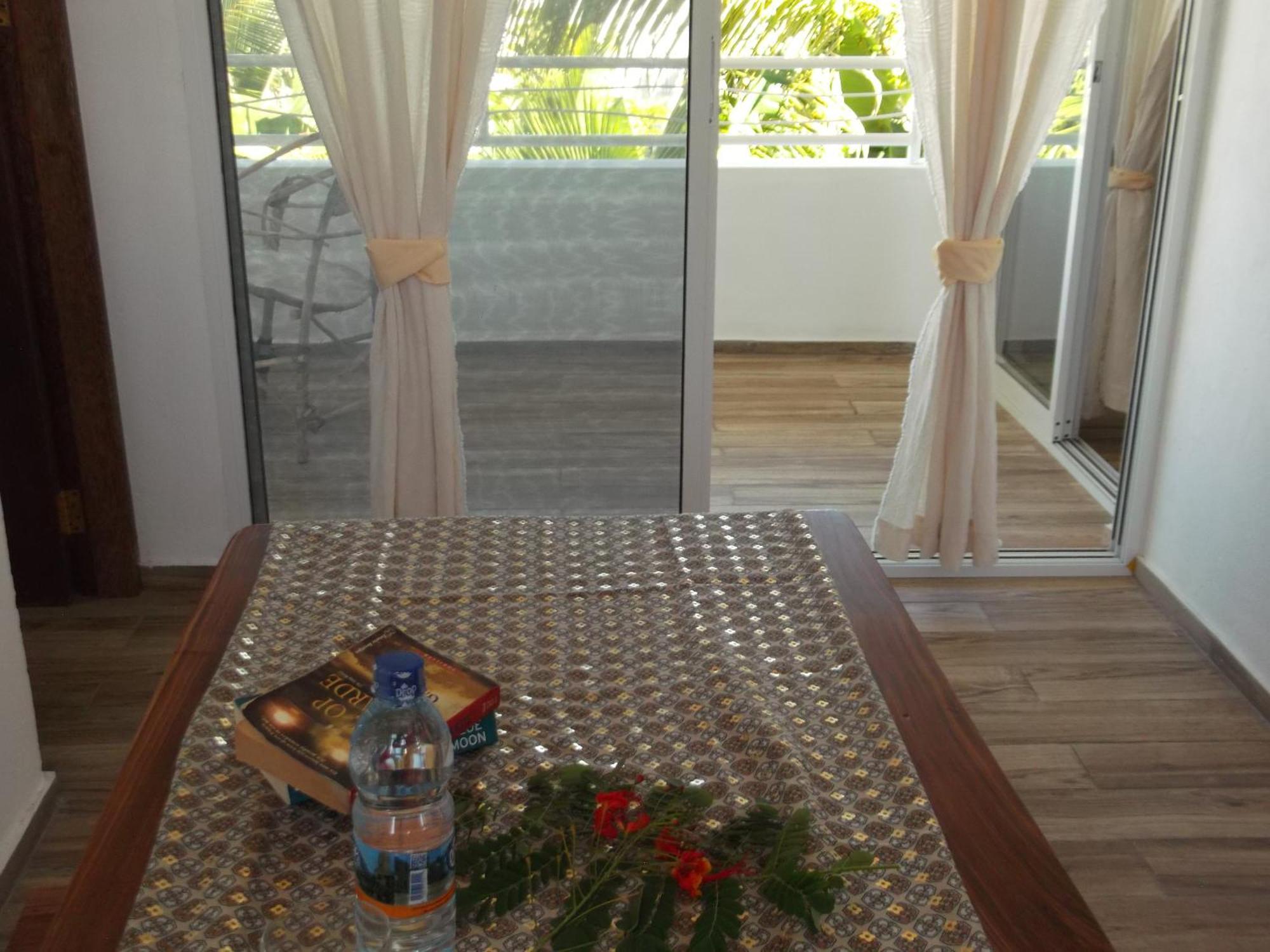 Kobe House Bed & Breakfast จัมเบียนี ห้อง รูปภาพ